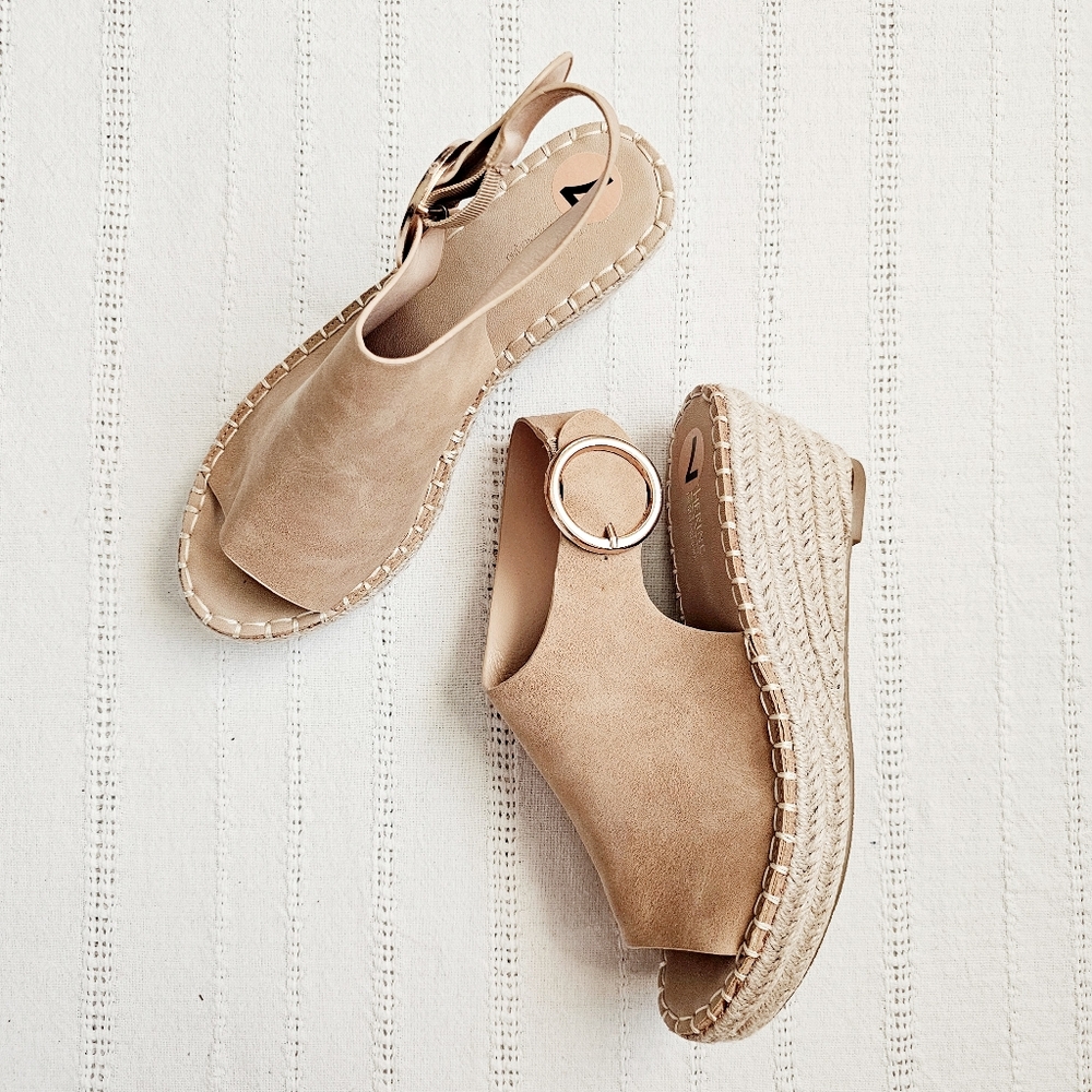 Catherine Malandrino Cirkly Espadrille Wedge Sandals Size 7 new